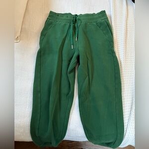 NWOT Lululemon sweats kelly green